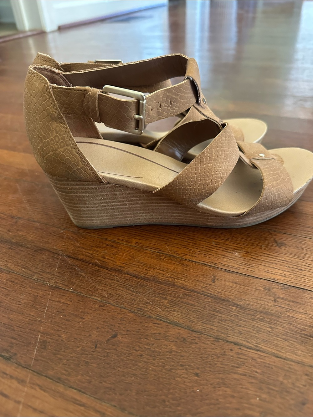 Dr. Scholl's Tan Textured Strappy Wedge Sandals - Picture 2 of 5